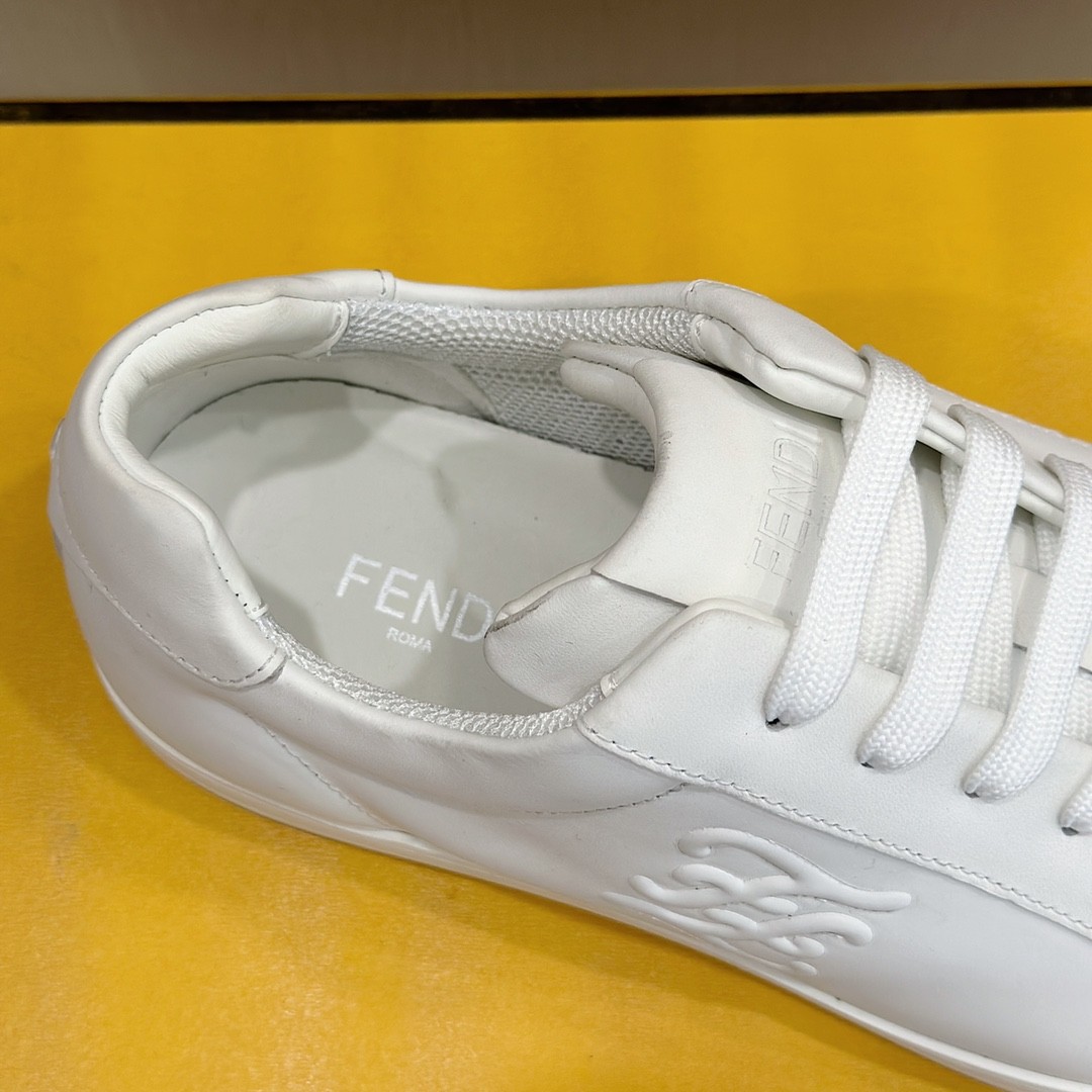 020 36123118 SIZE 38-45