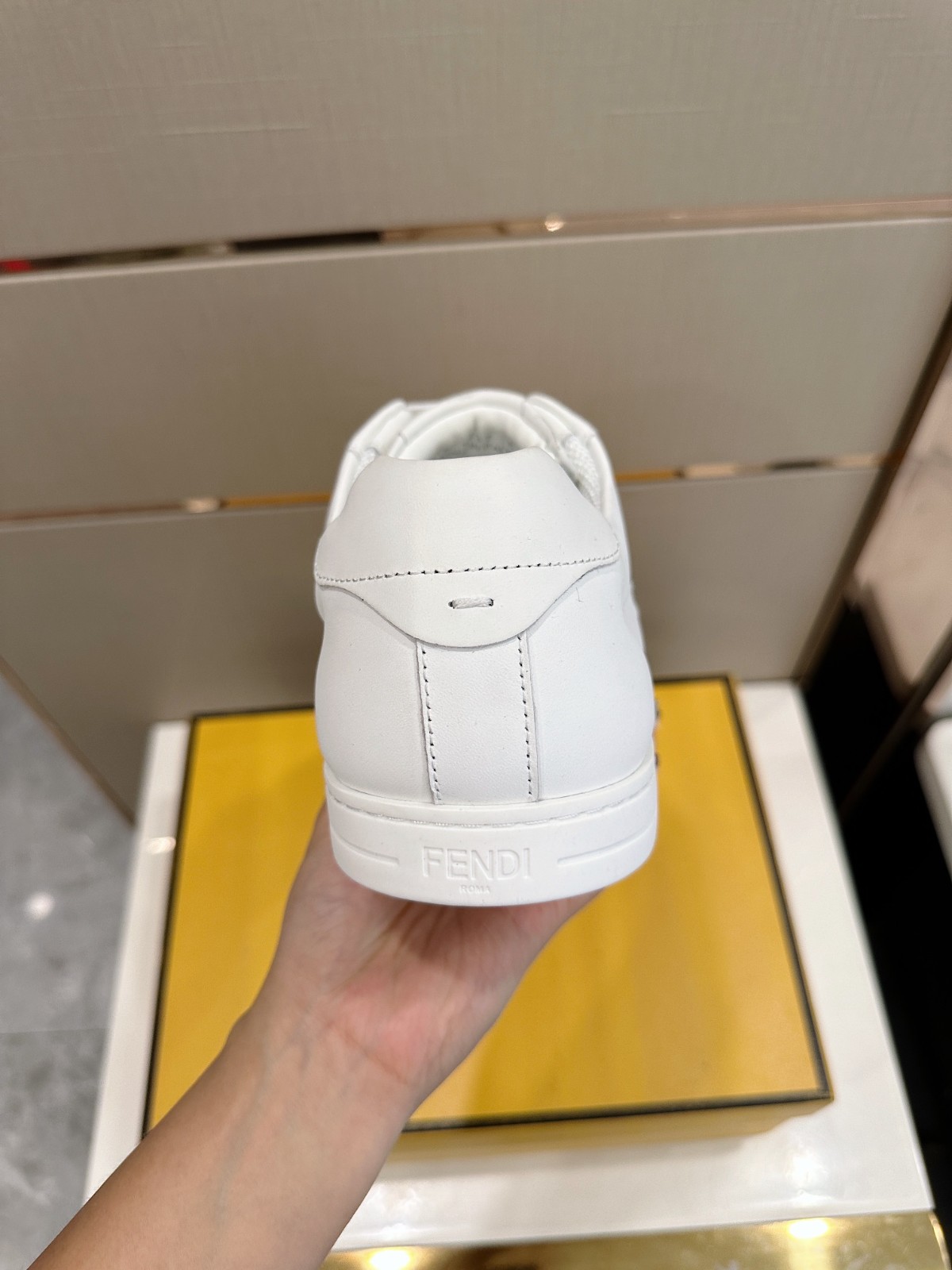 020 36123118 SIZE 38-45