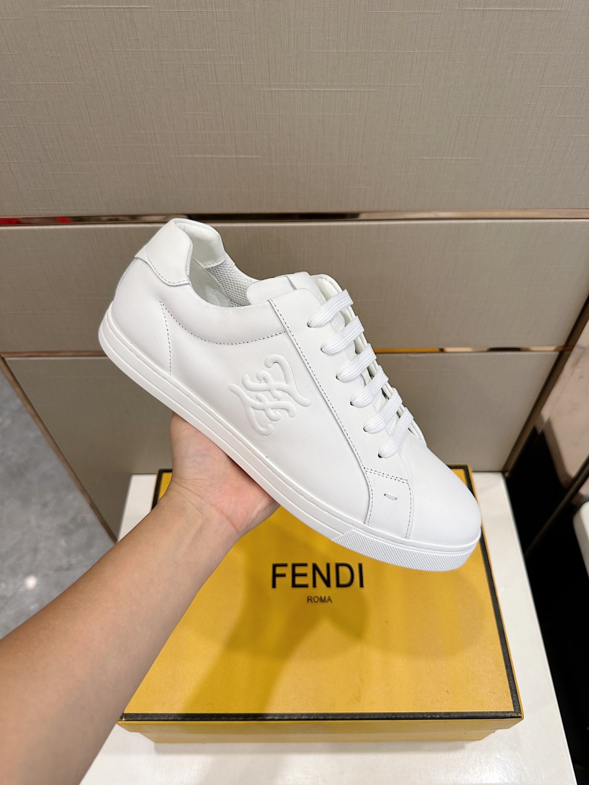 020 36123118 SIZE 38-45
