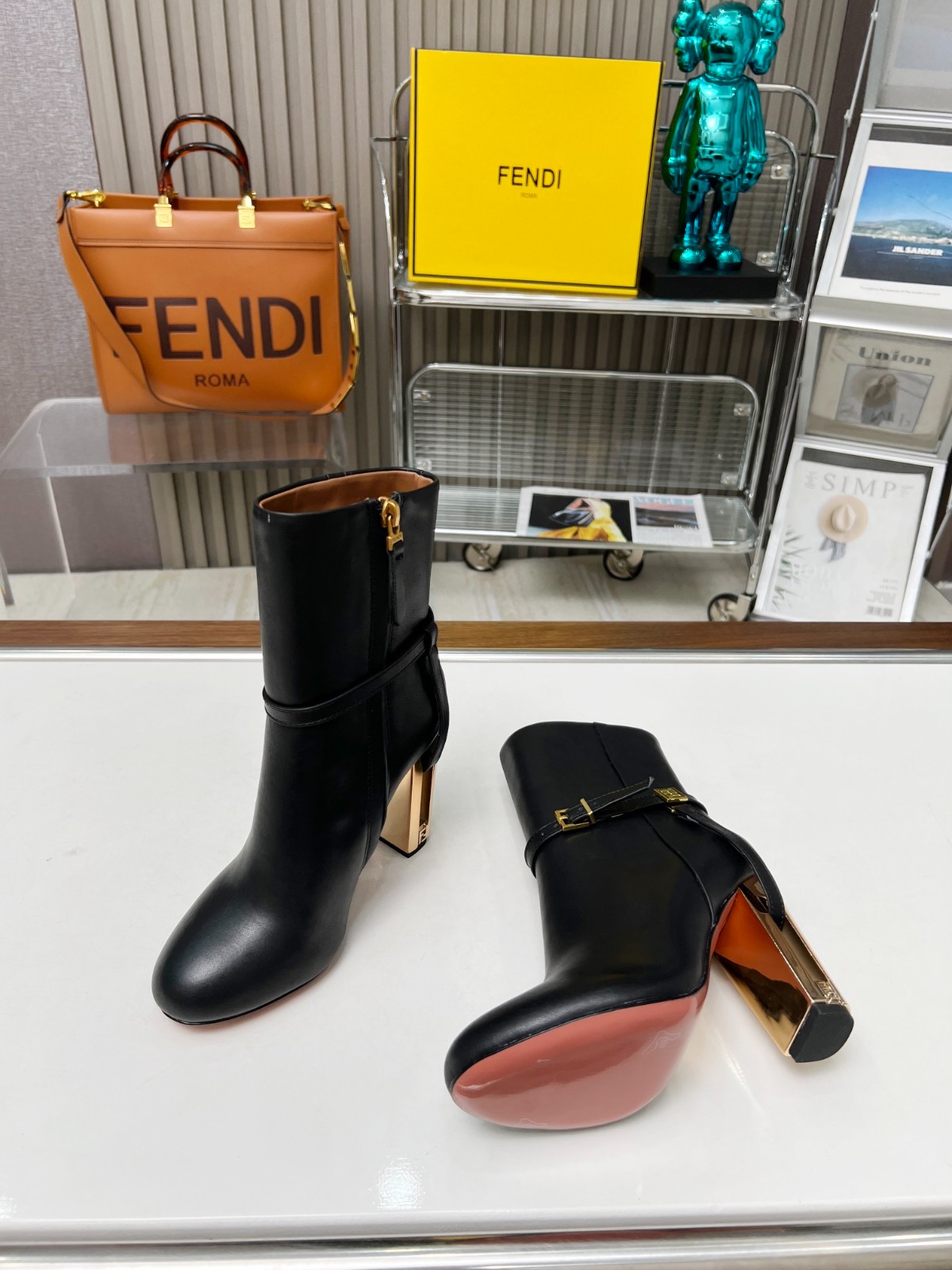 015 38123123 SIZE 35-43