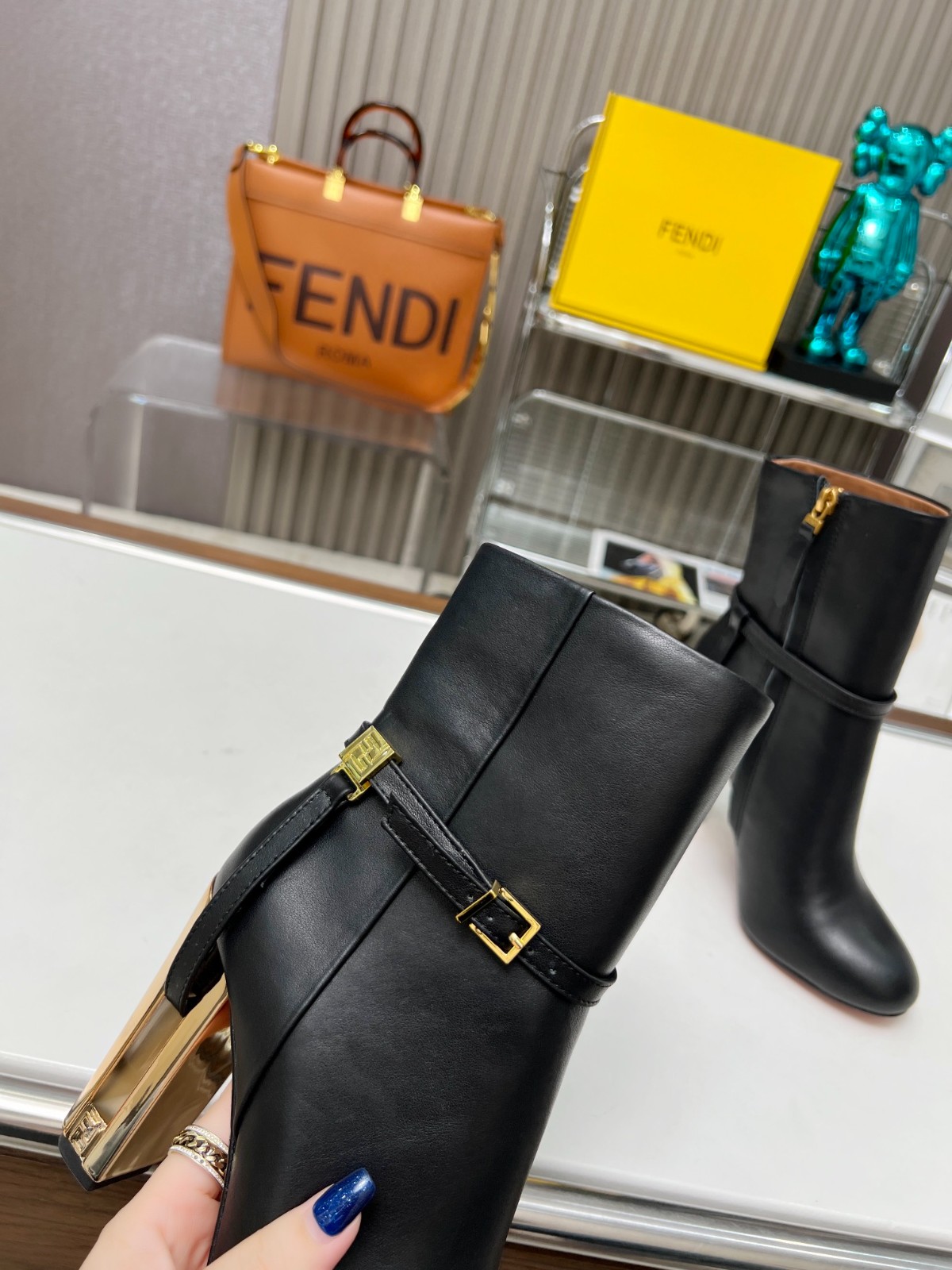 015 38123123 SIZE 35-43