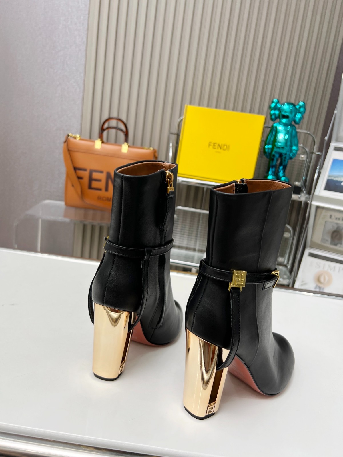 015 38123123 SIZE 35-43