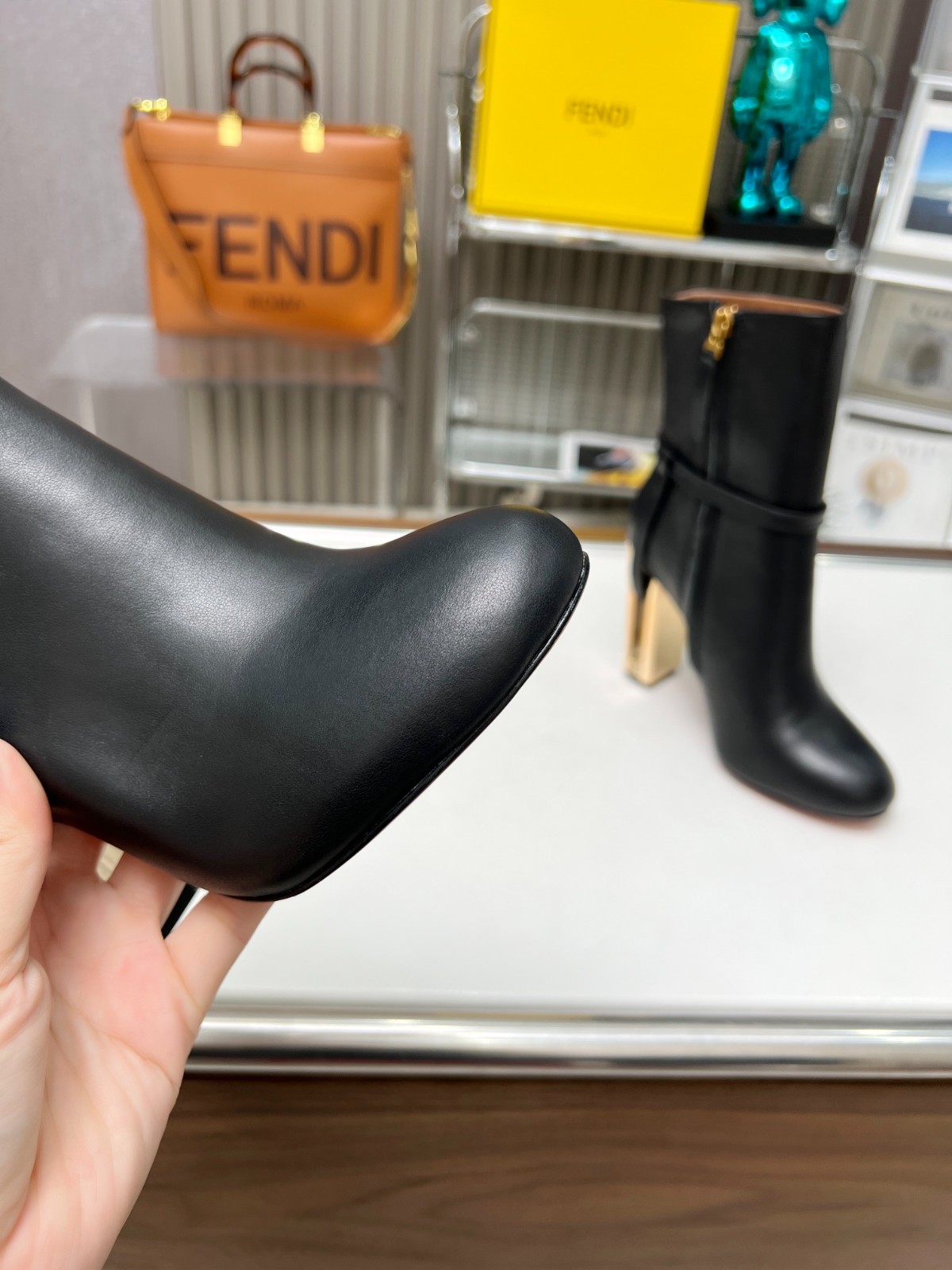 015 38123123 SIZE 35-43
