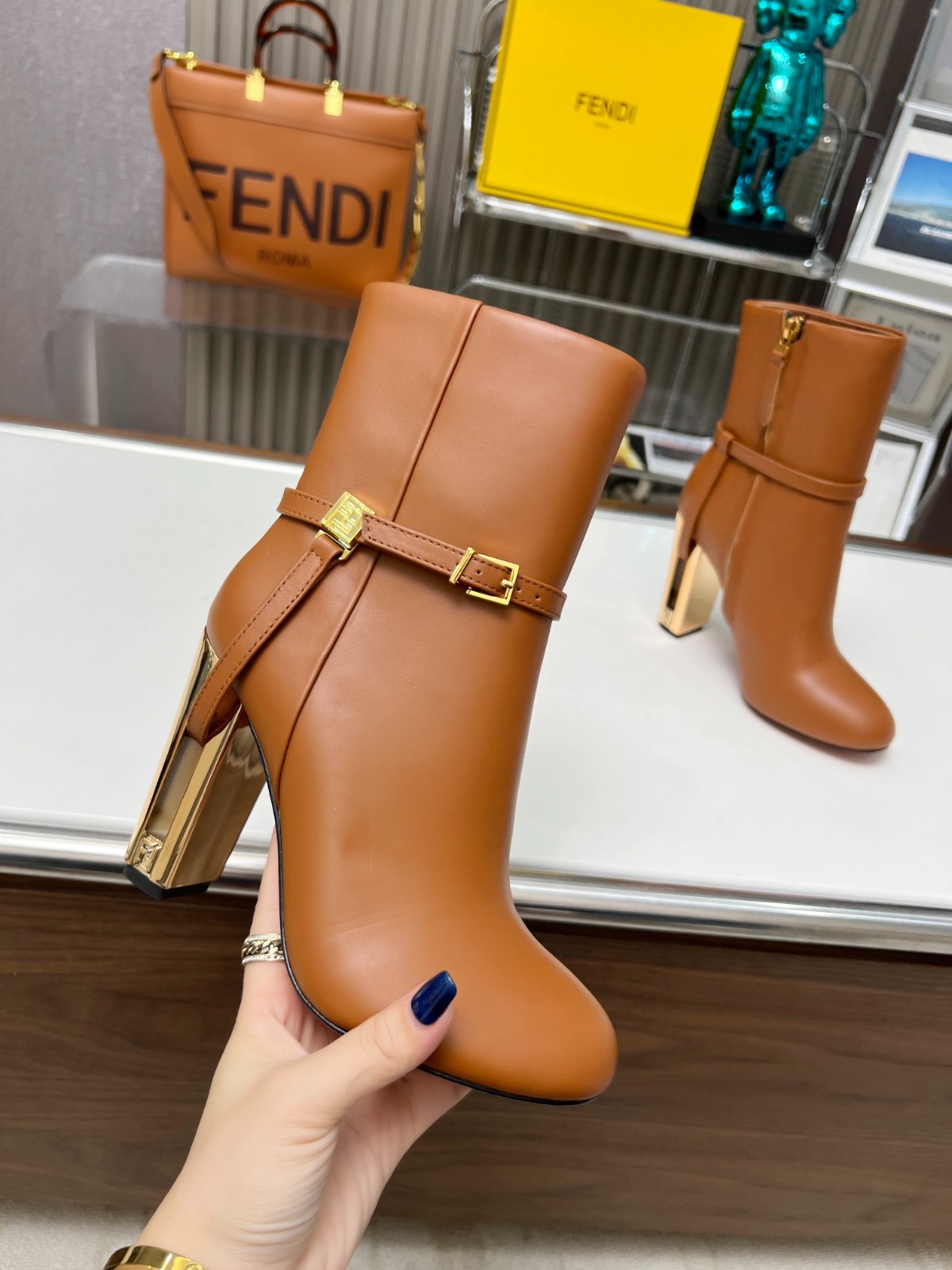 014 38123123 SIZE 35-43