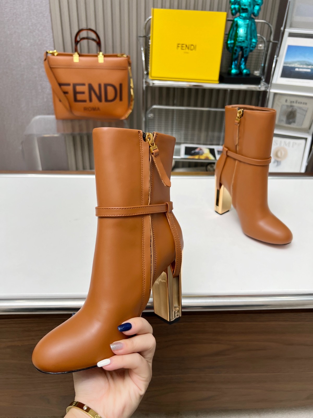 014 38123123 SIZE 35-43