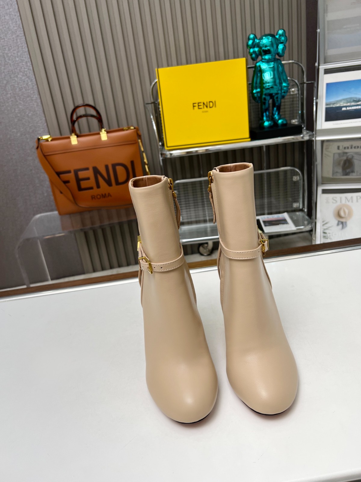 013 38123123 SIZE 35-43