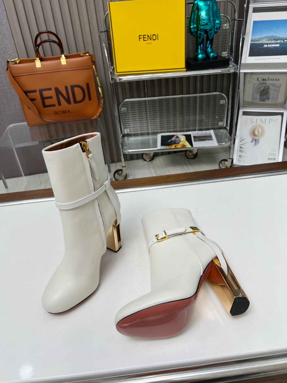 012 38123123 SIZE 35-43