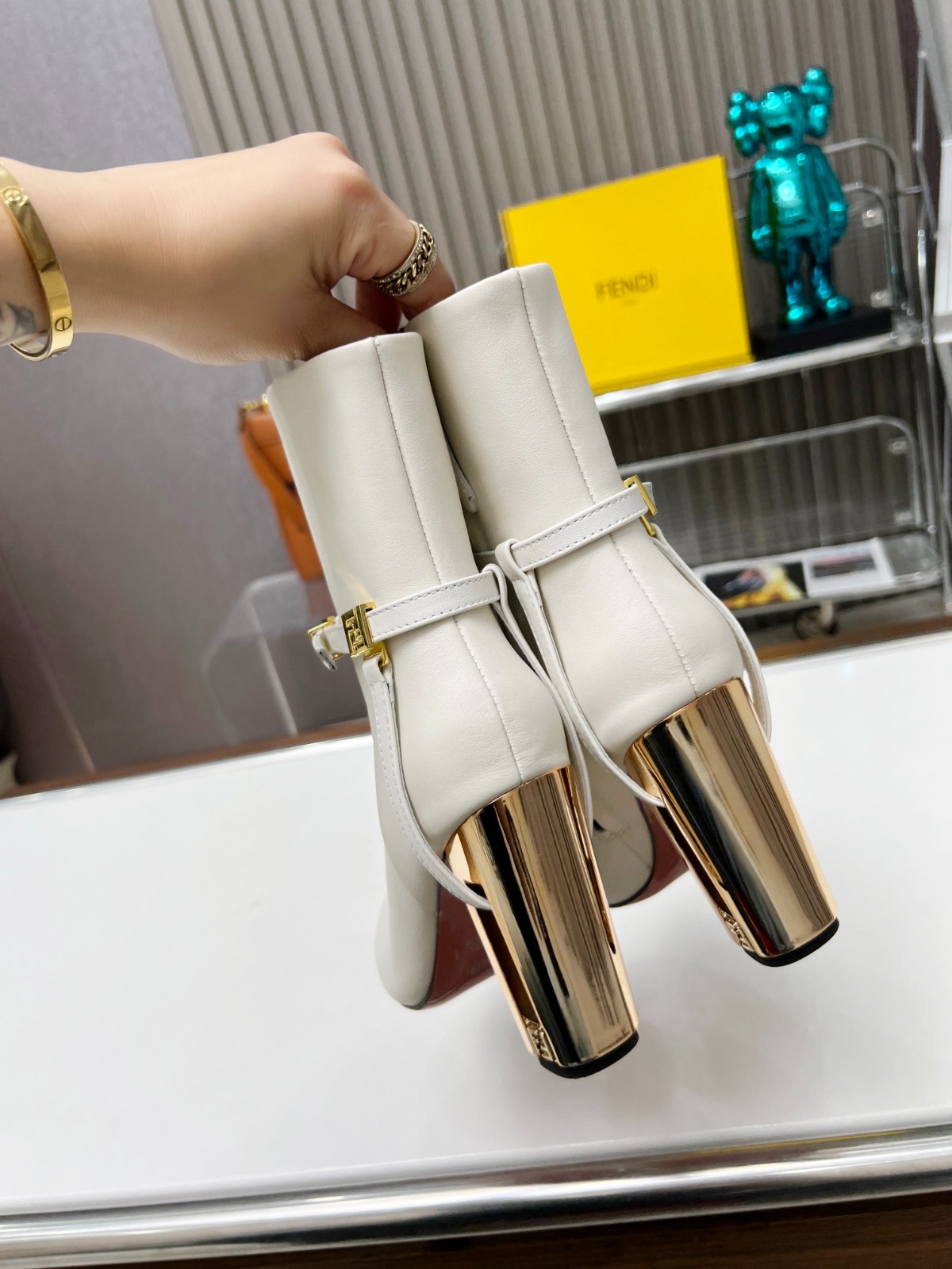 012 38123123 SIZE 35-43