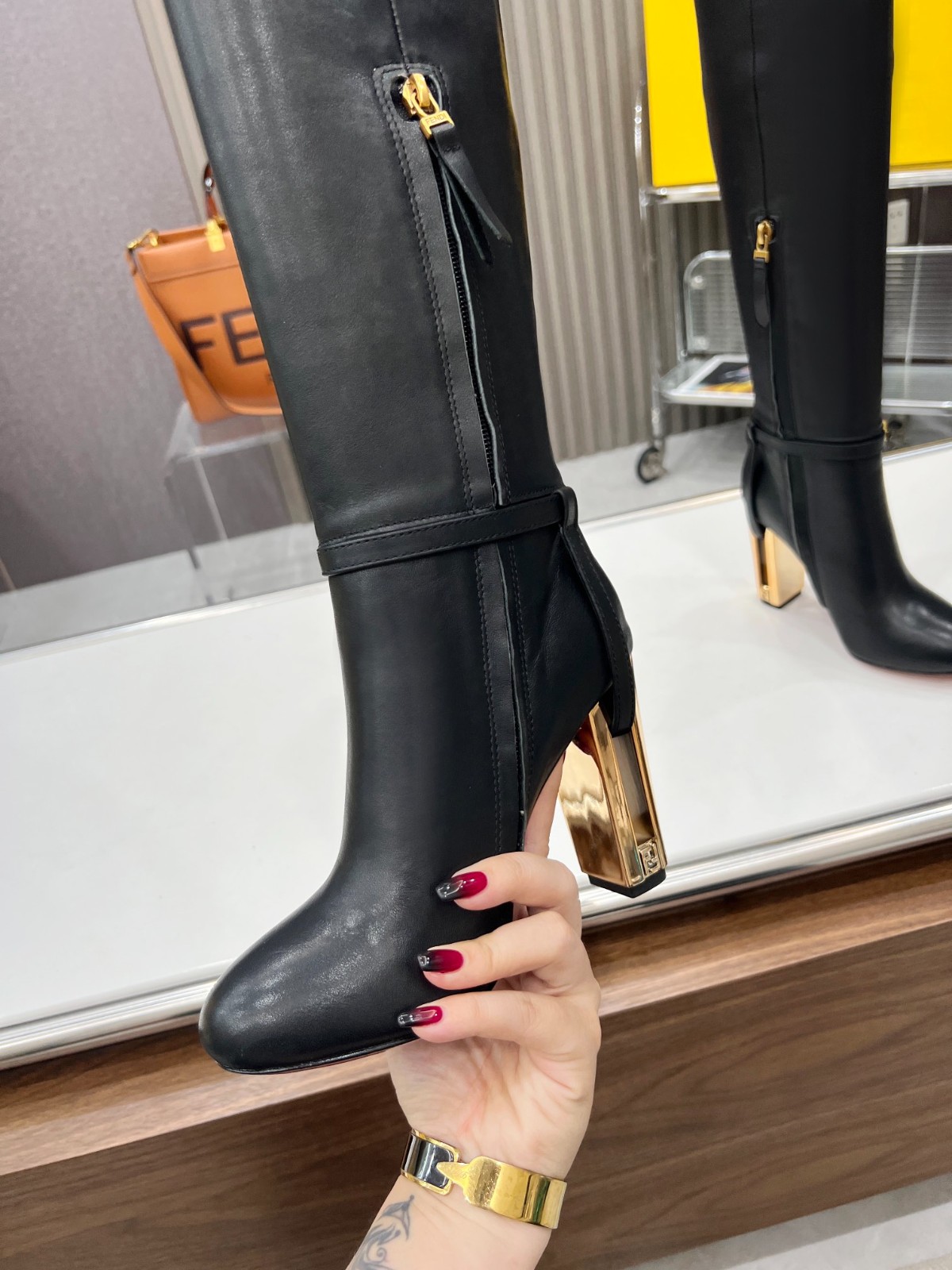 011 55123162 SIZE 35-43