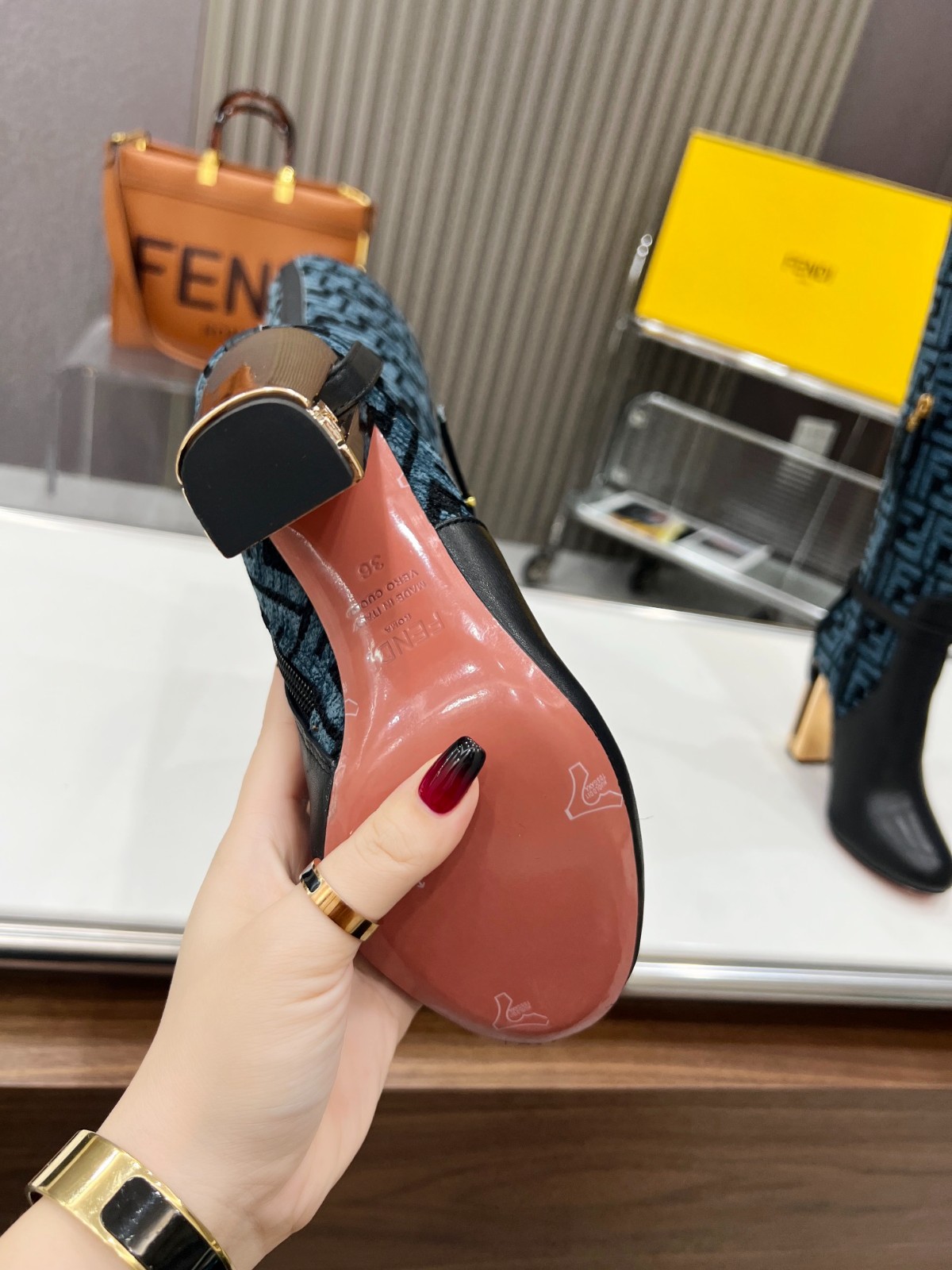 004 55123162 SIZE 35-43
