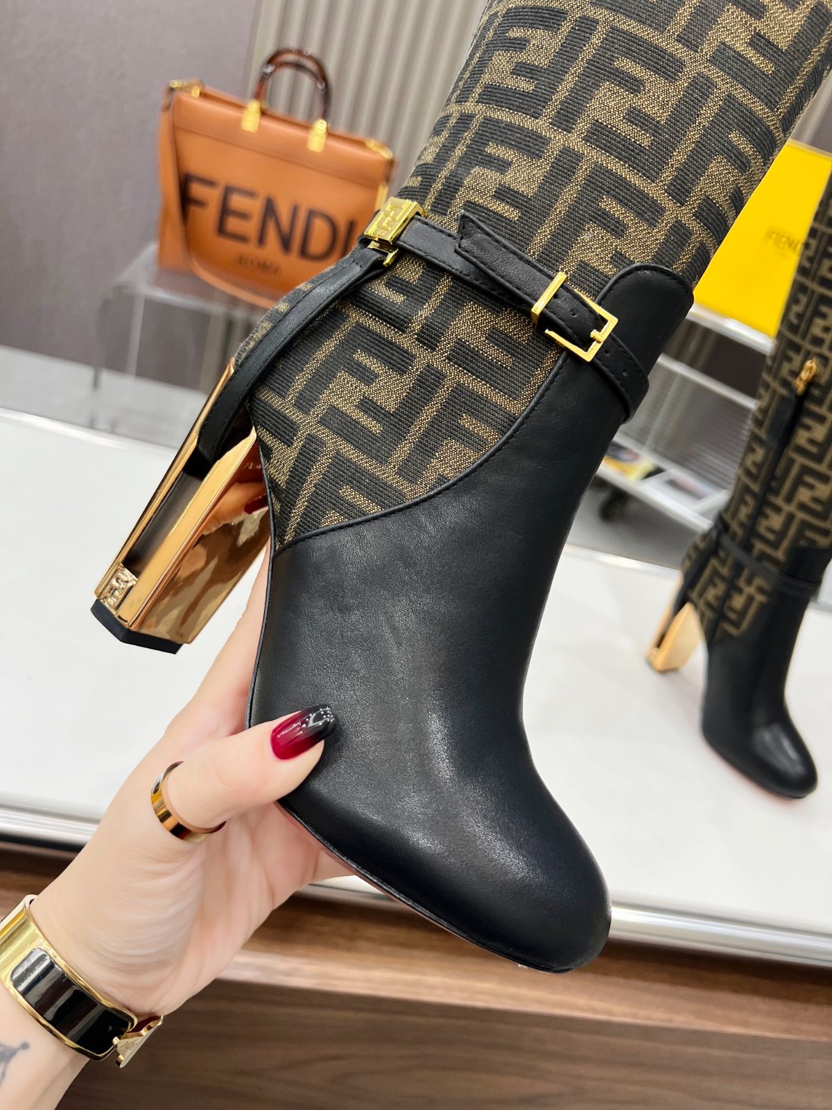 003 55123162 SIZE 35-43