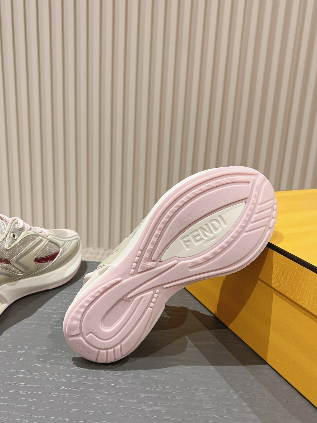 073 39123125 SIZE 35-40