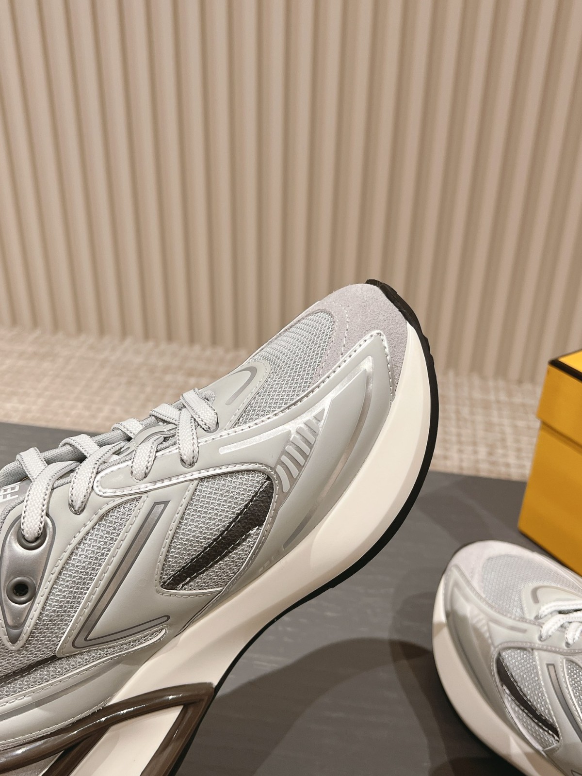 071 39123125 SIZE 35-40