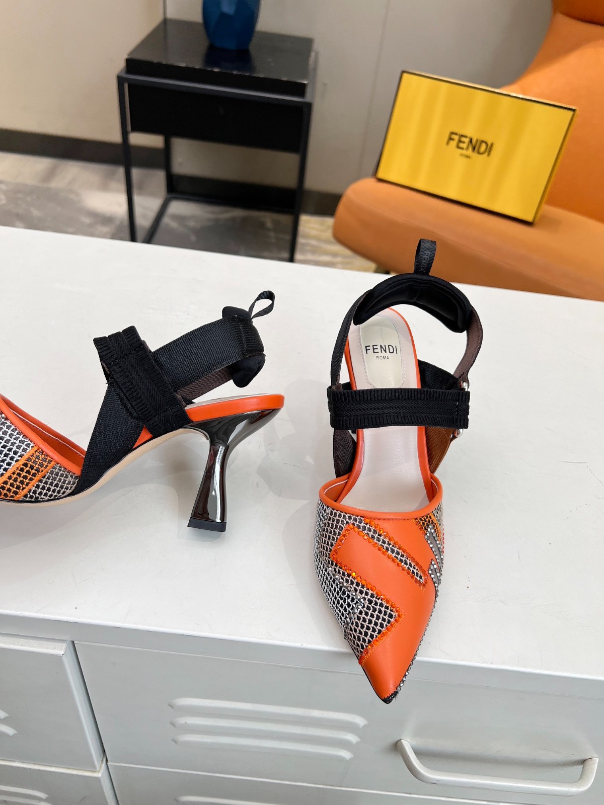 038 30123104 SIZE 35-42