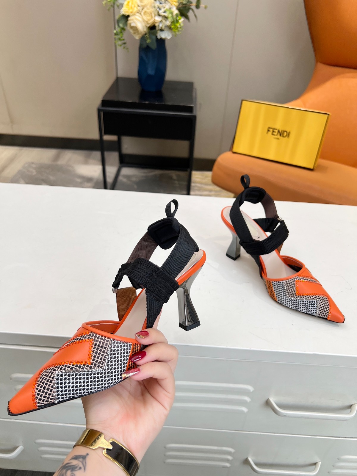038 30123104 SIZE 35-42