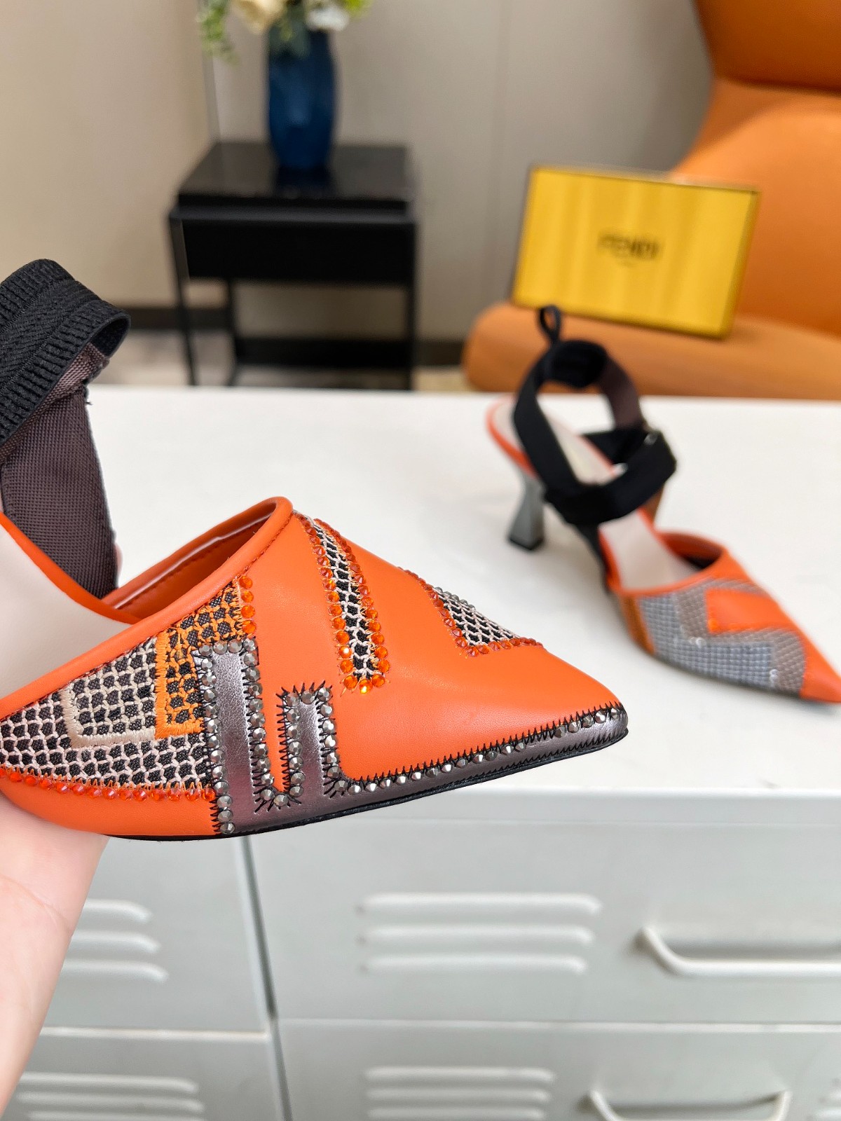 038 30123104 SIZE 35-42