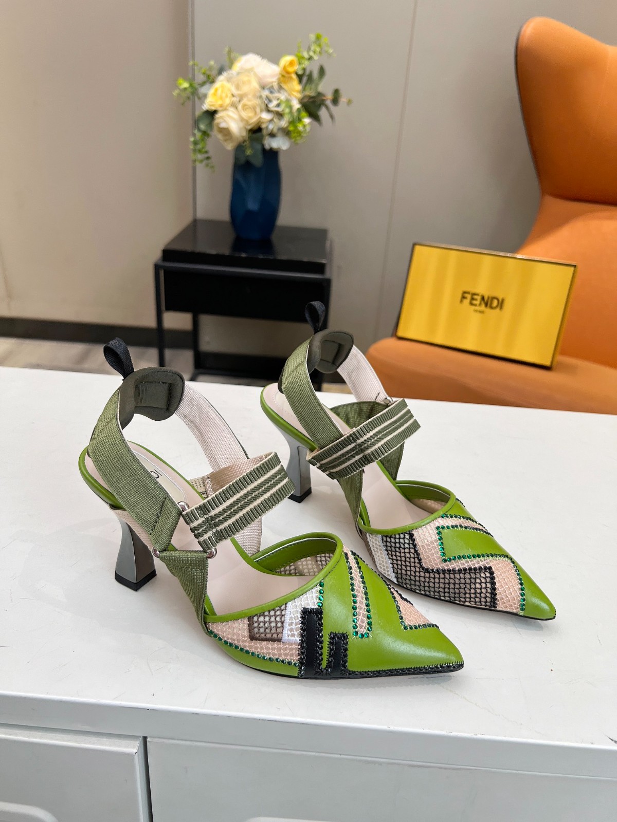 037 30123104 SIZE 35-42