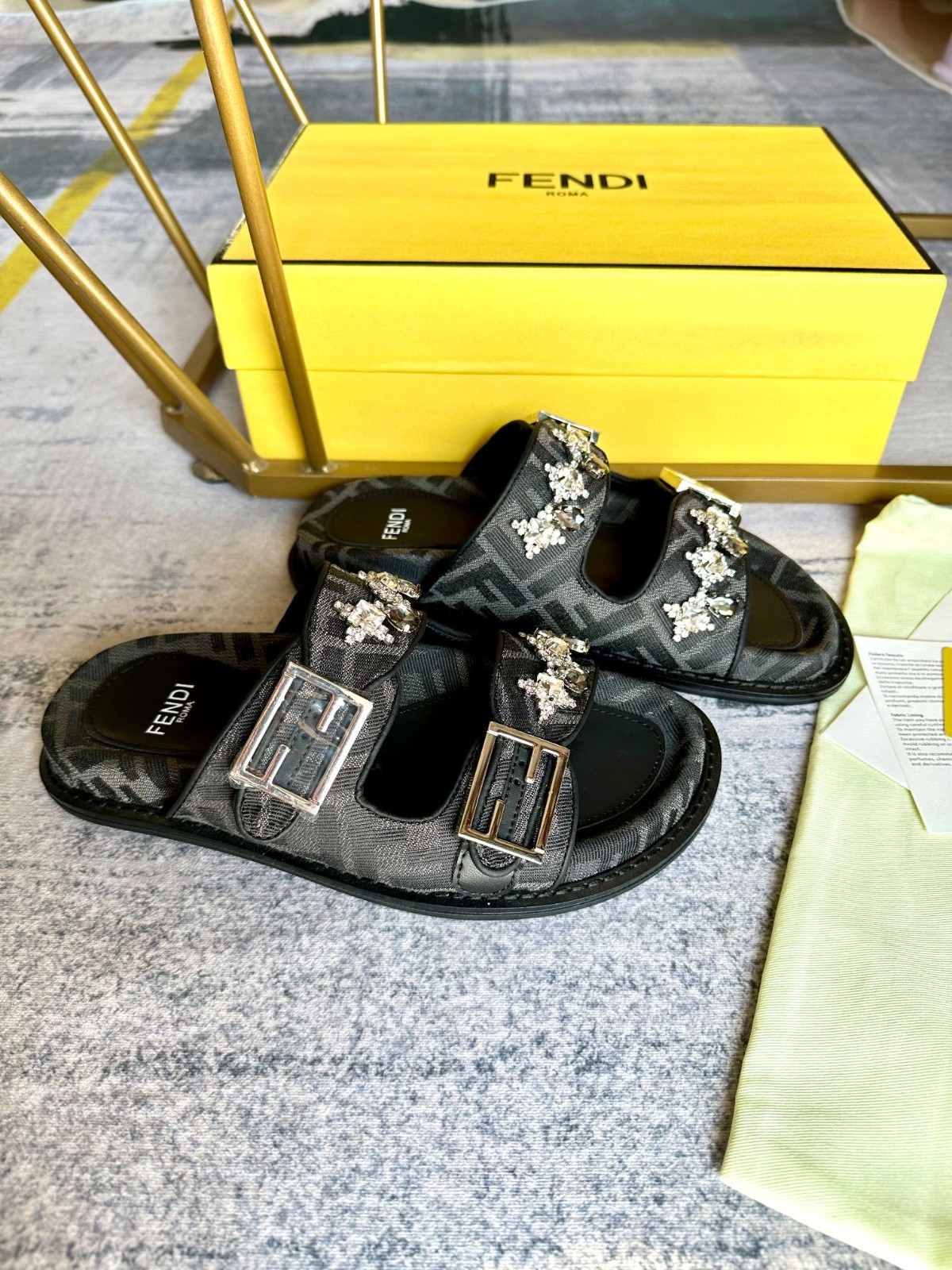003 26123095 SIZE 35-45