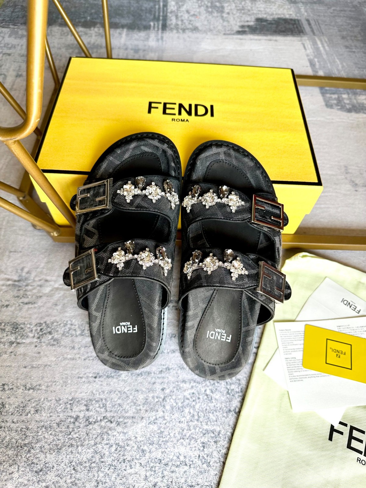 003 26123095 SIZE 35-45