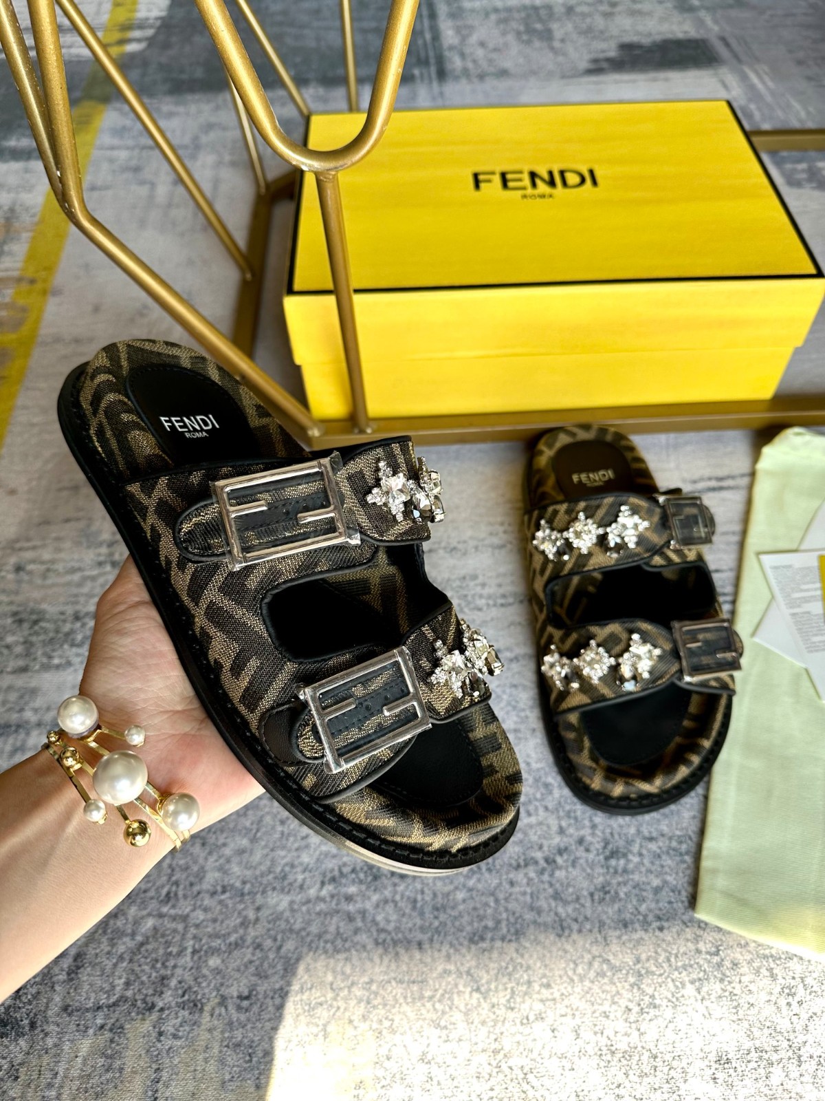 002 26123095 SIZE 35-45