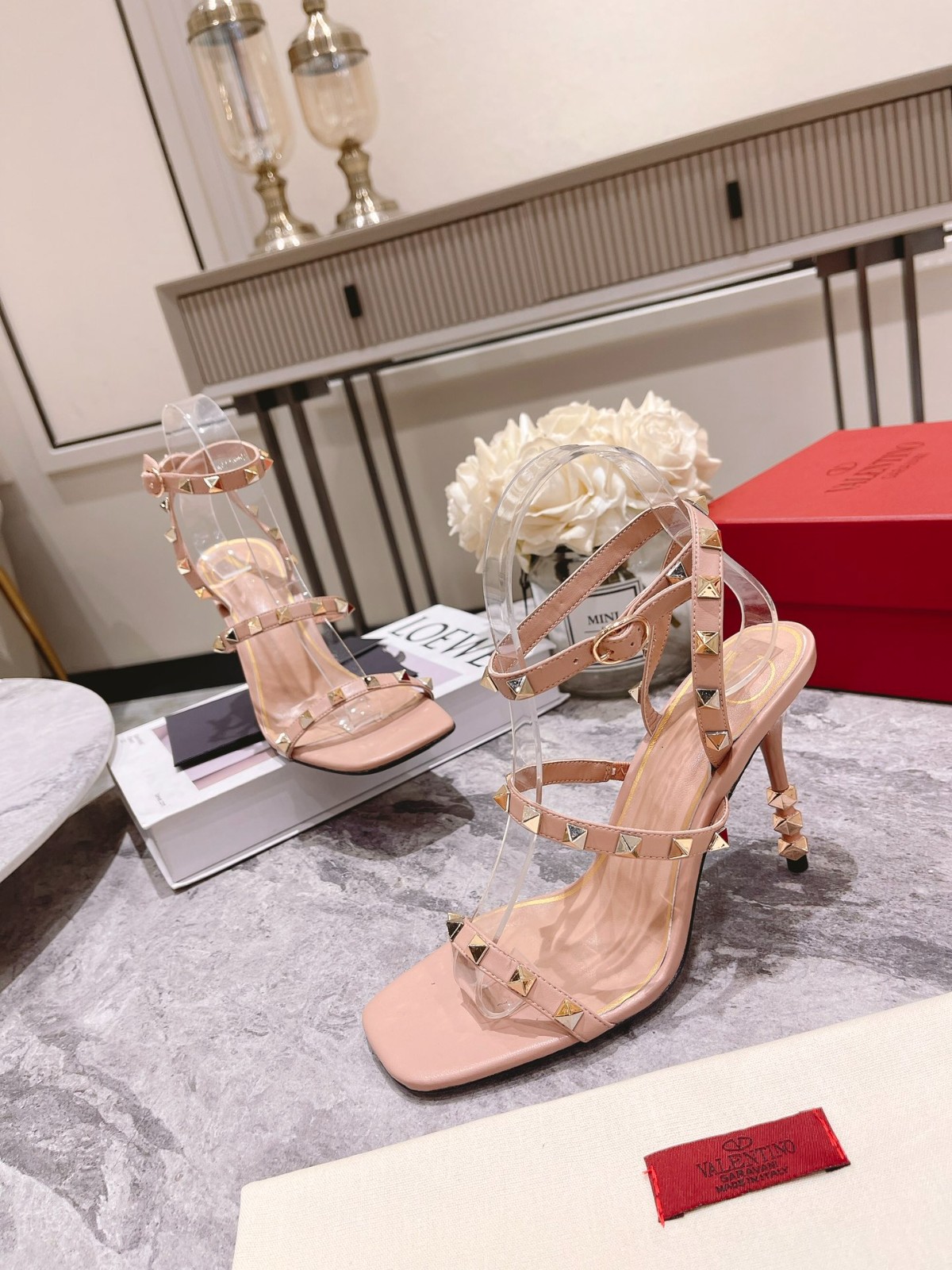 105 062#016-Valentino-shoes-01-2022SS