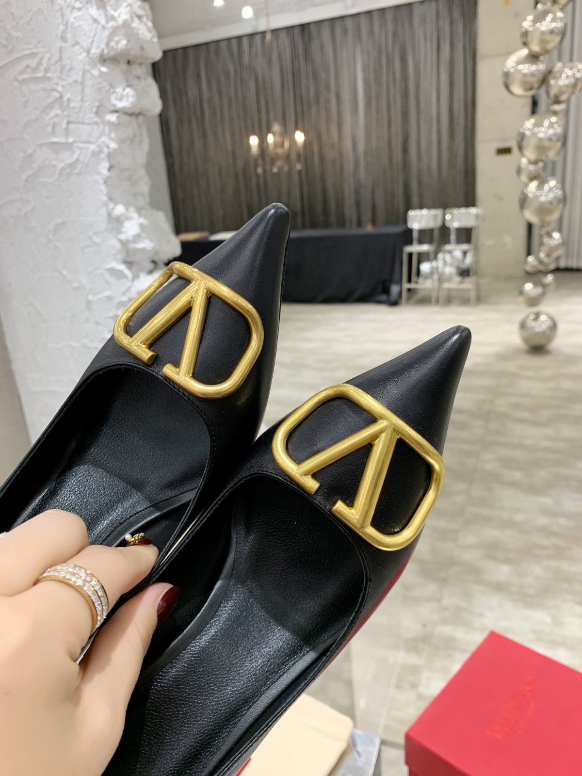 056 046#016-Valentino-shoes-dyoomall-2021SS