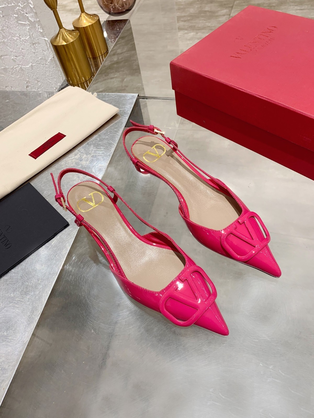 023 002#016-Valentino-shoes-dyoomall-2021SS