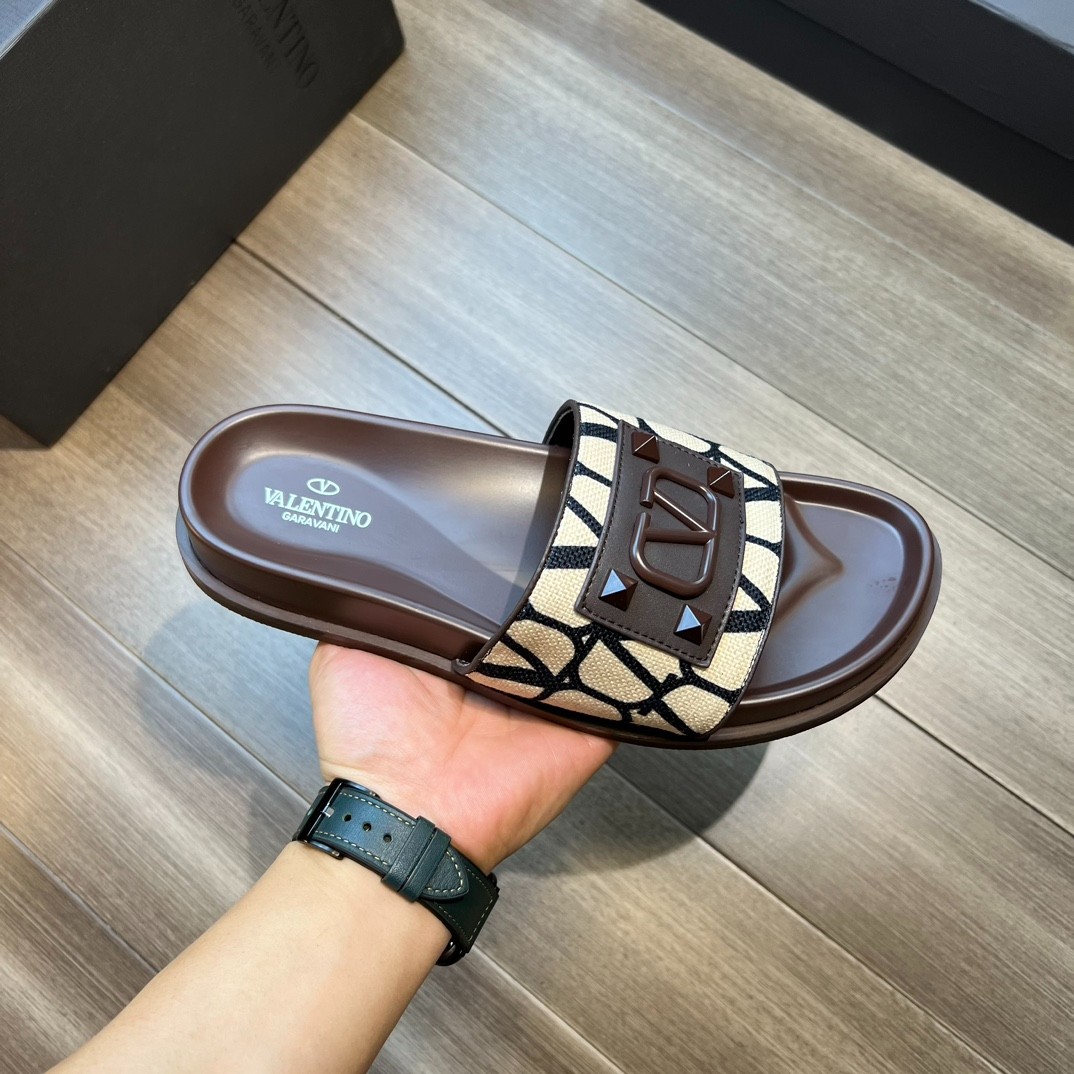120 061#016-Valentino-shoes-02-2023SS