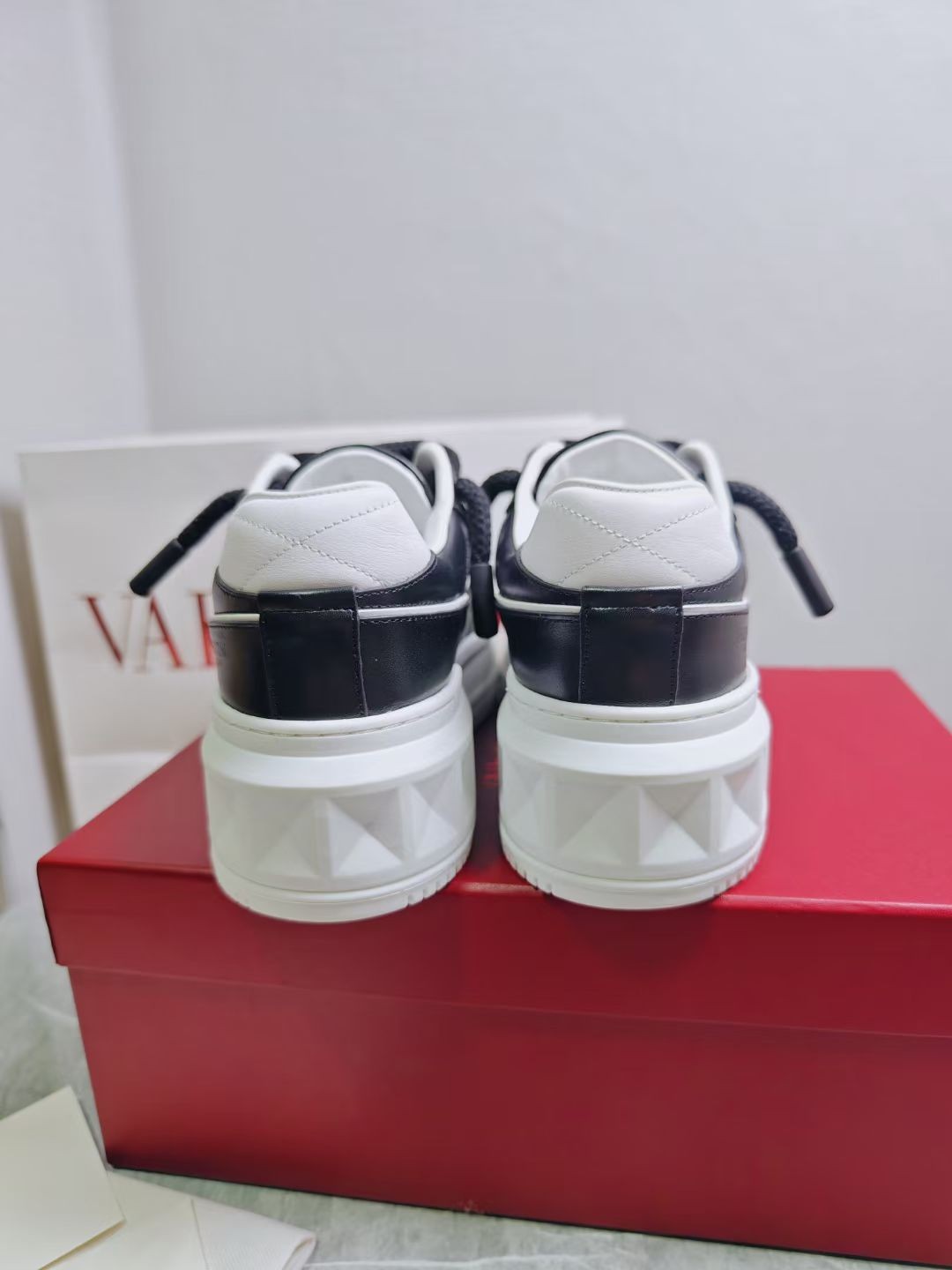 116 057#016-Valentino-shoes-02-2023SS