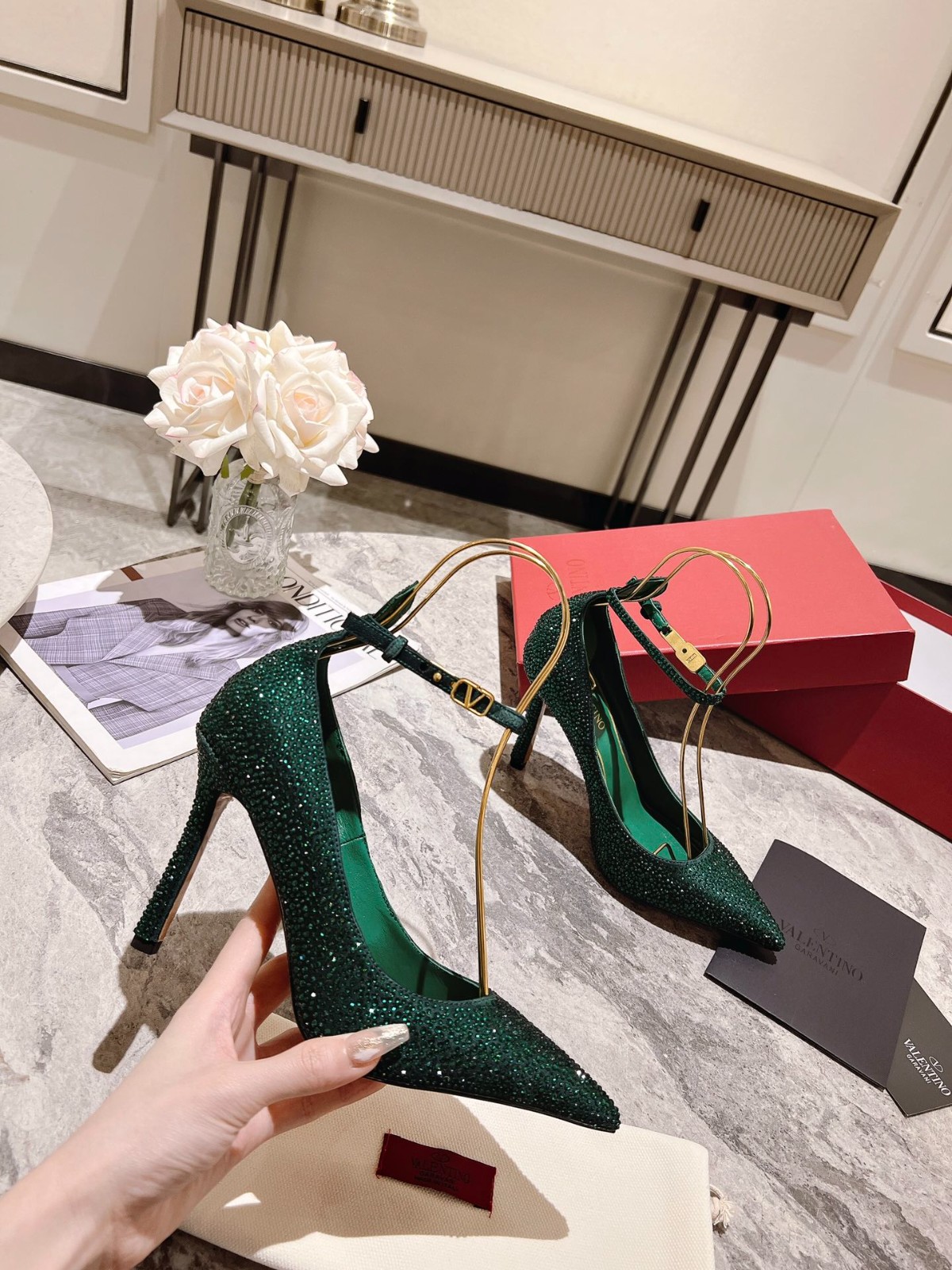 115 056#016-Valentino-shoes-02-2023SS