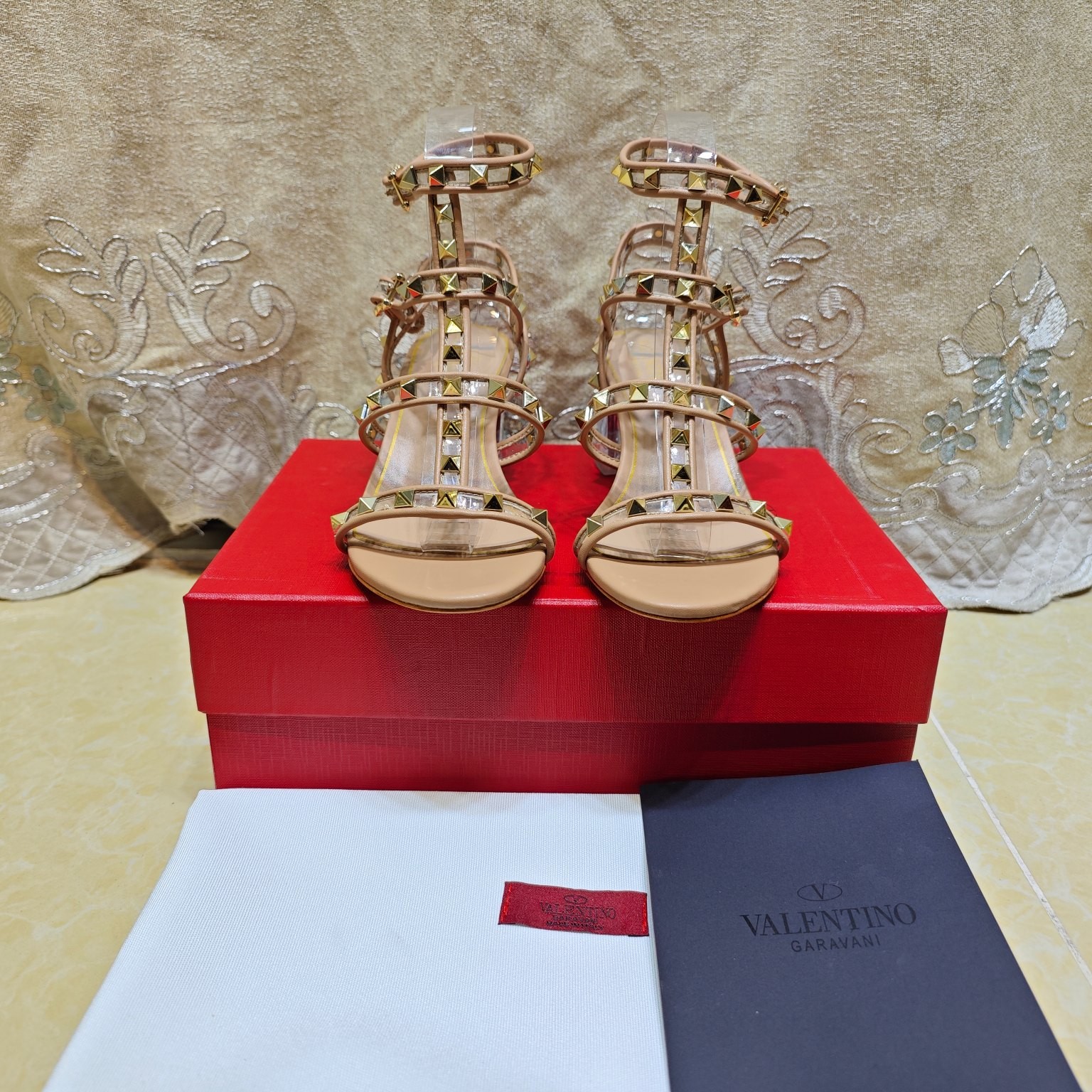 113 054#016-Valentino-shoes-02-2023SS