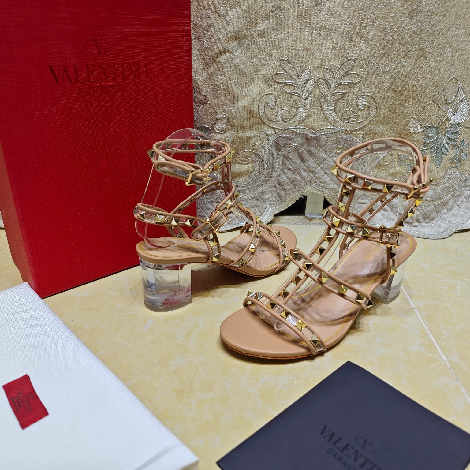 113 054#016-Valentino-shoes-02-2023SS