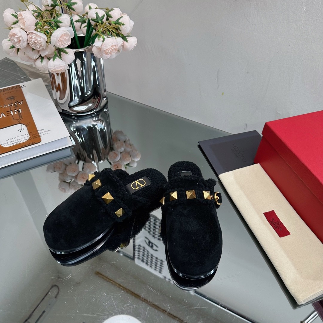107 048#016-Valentino-shoes-02-2023SS