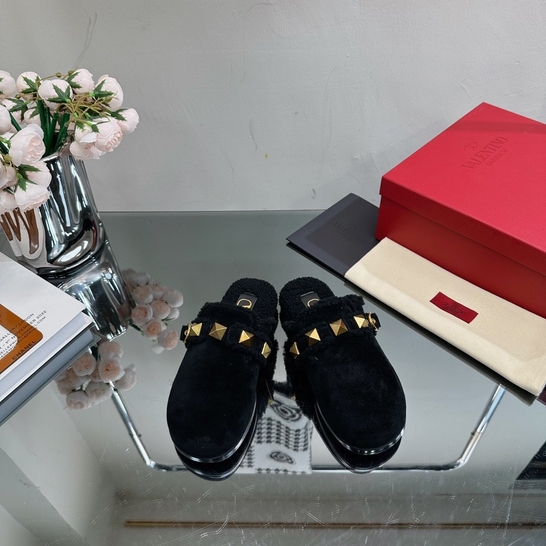 107 048#016-Valentino-shoes-02-2023SS