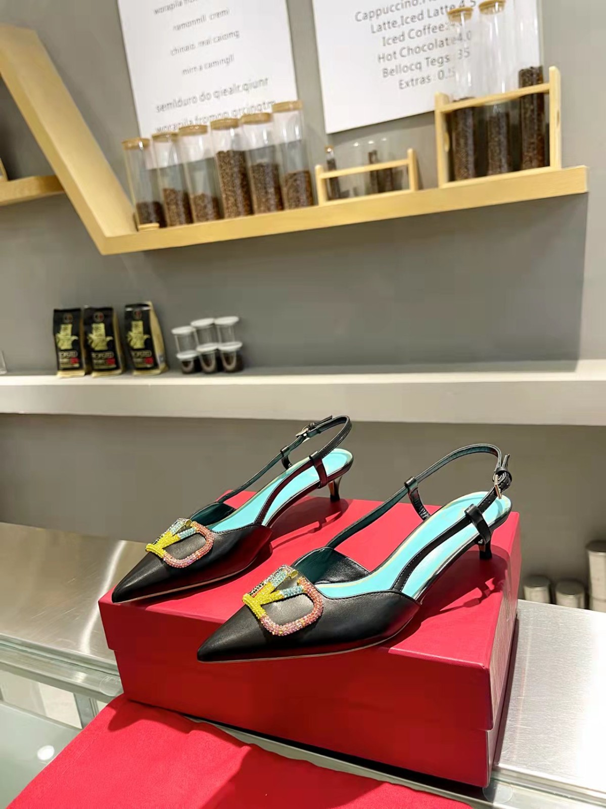 105 046#016-Valentino-shoes-02-2023SS