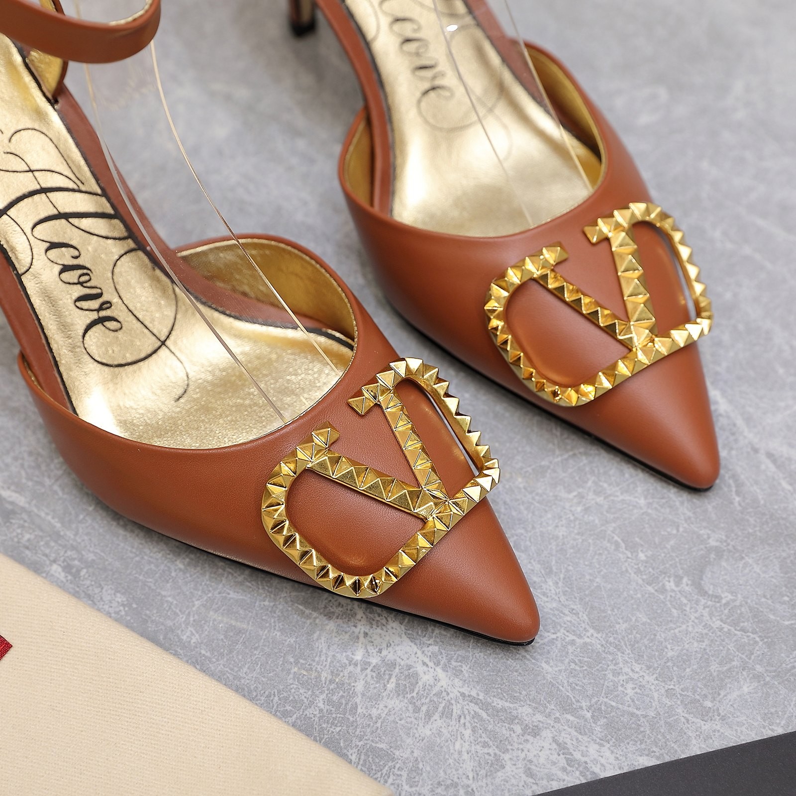 006 067#016-Valentino-shoes-02-2023SS