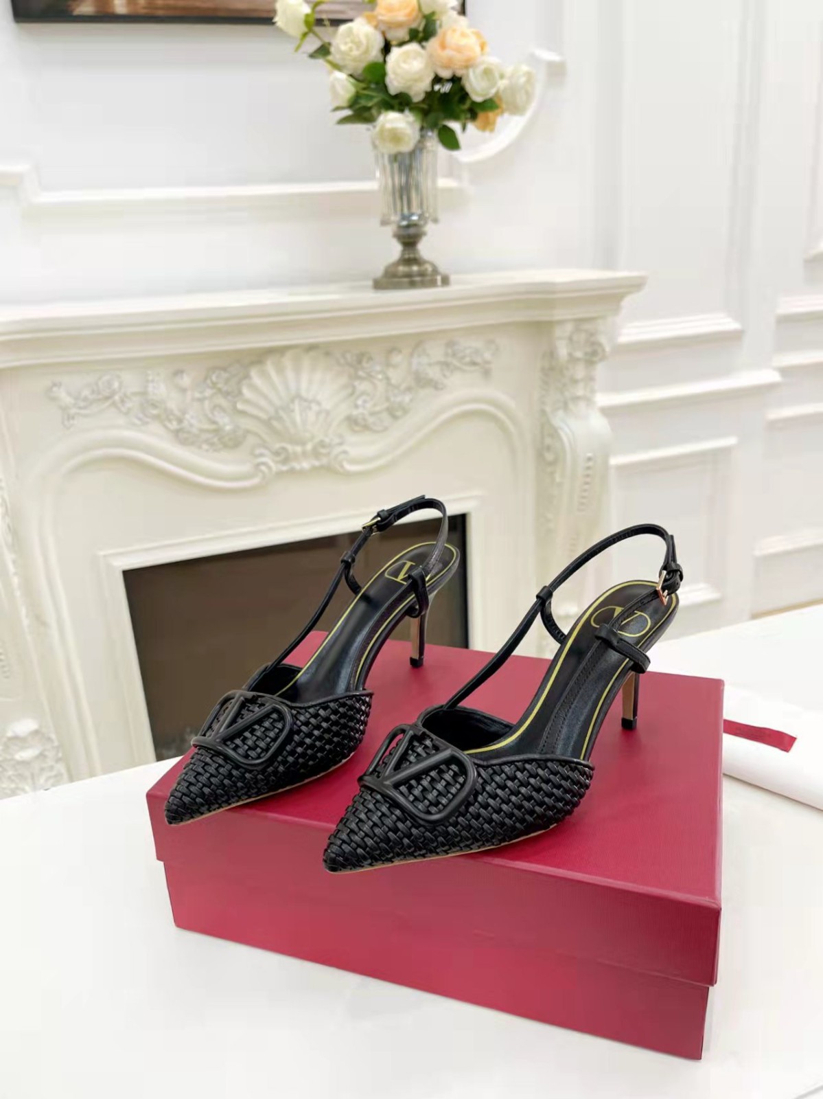 099 040#016-Valentino-shoes-02-2023SS