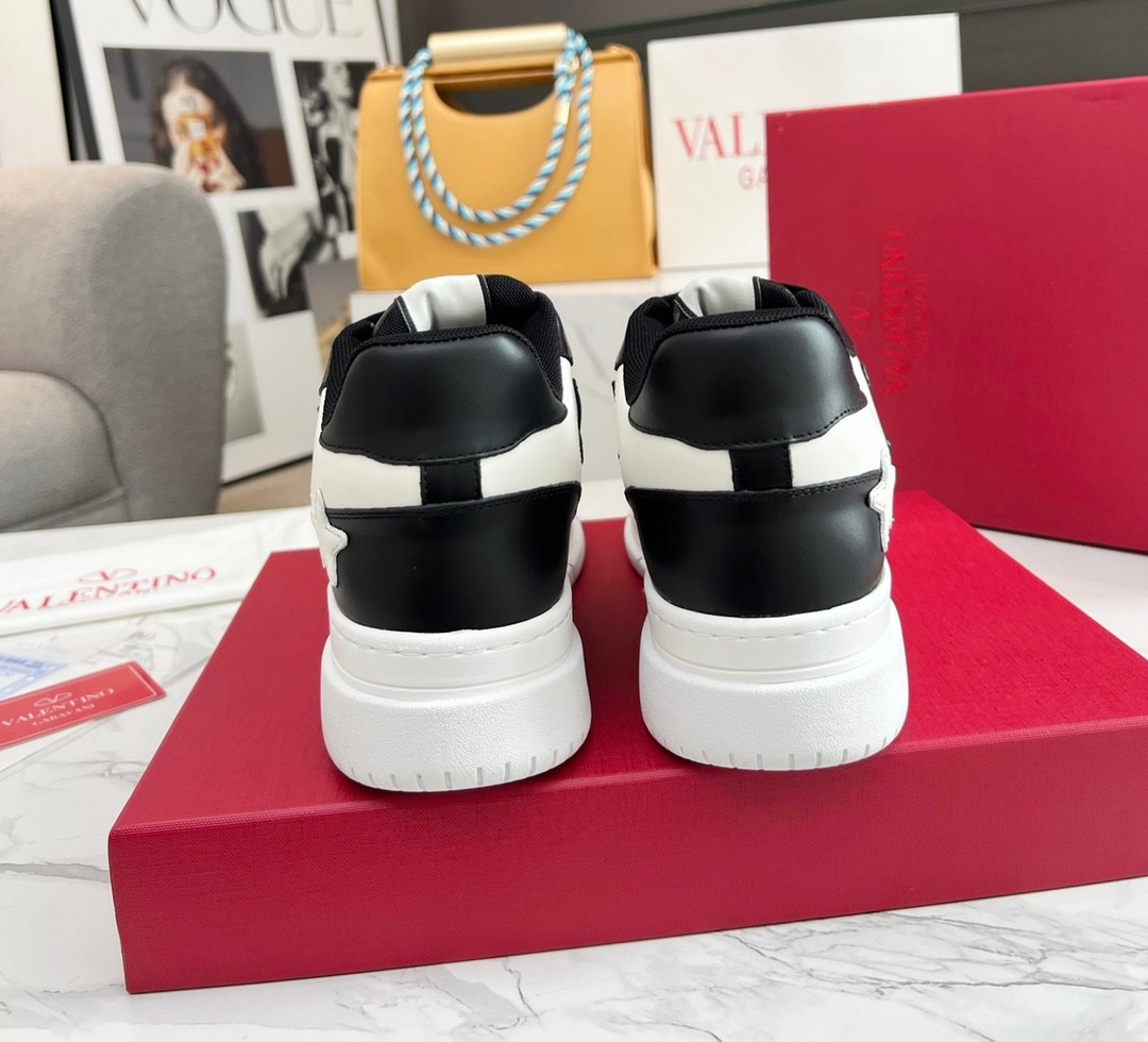 090 031#016-Valentino-shoes-02-2023SS