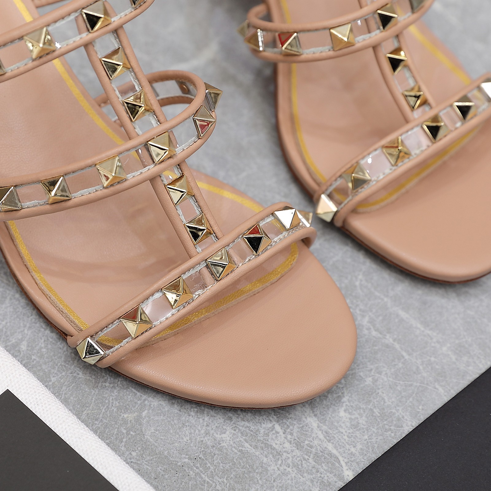 085 026#016-Valentino-shoes-02-2023SS
