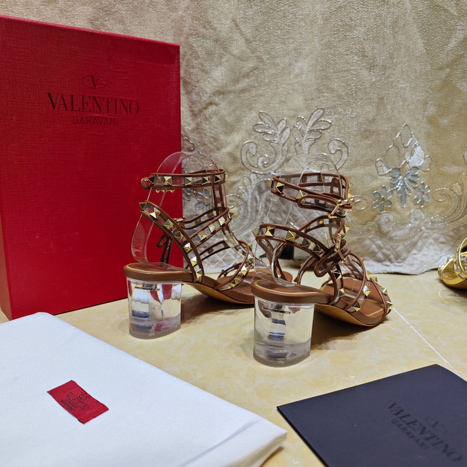 068 009#016-Valentino-shoes-02-2023SS