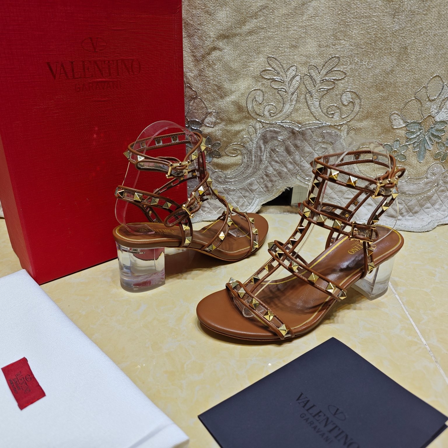 068 009#016-Valentino-shoes-02-2023SS