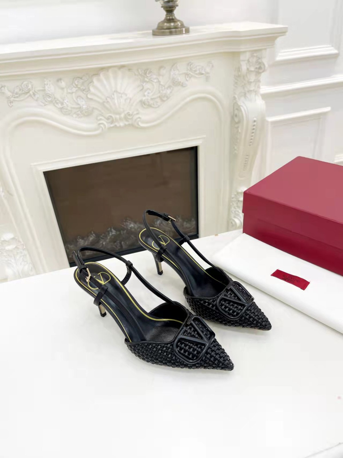 054 054#016-Valentino-shoes-03-2023SS