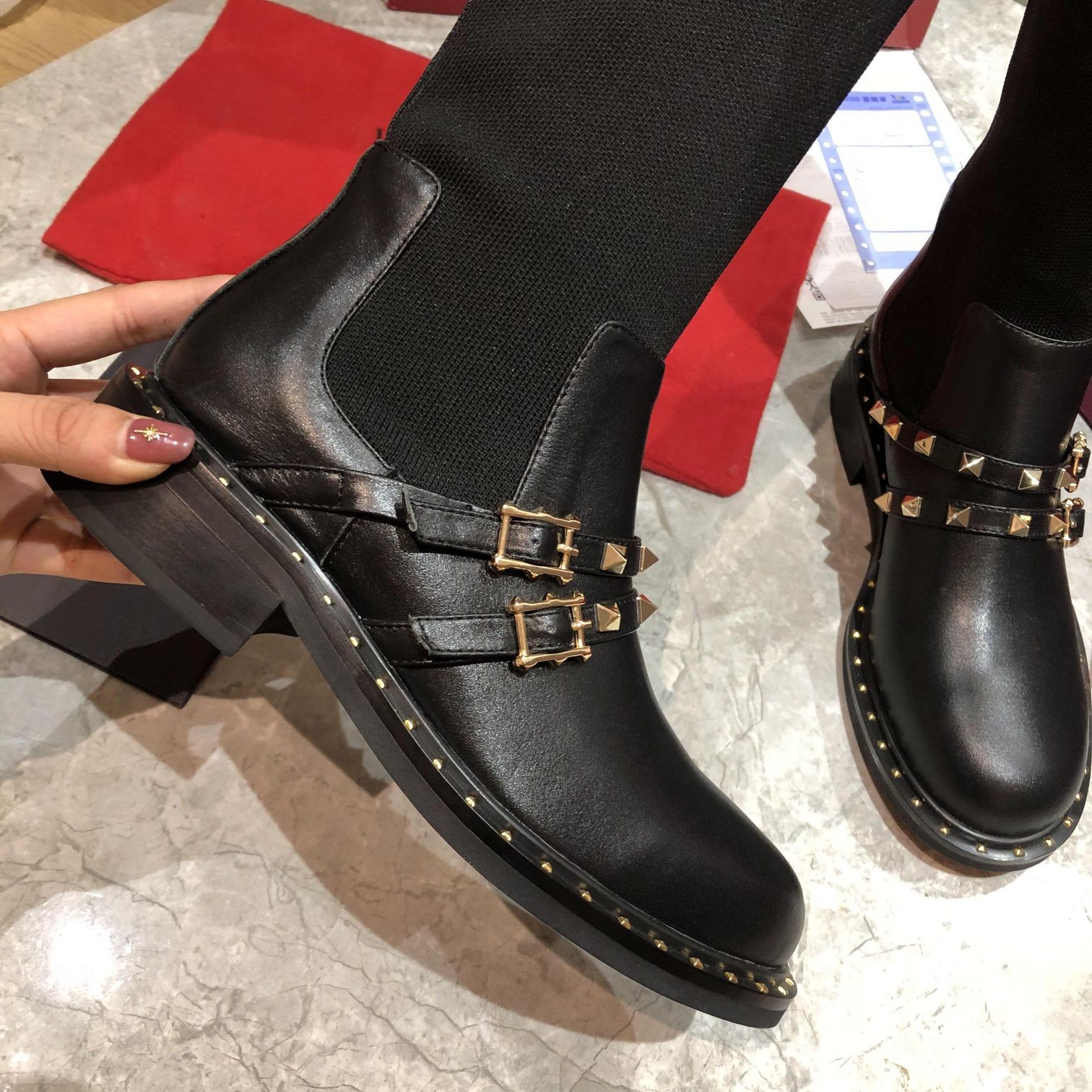 049 049#016-Valentino-shoes-03-2023SS
