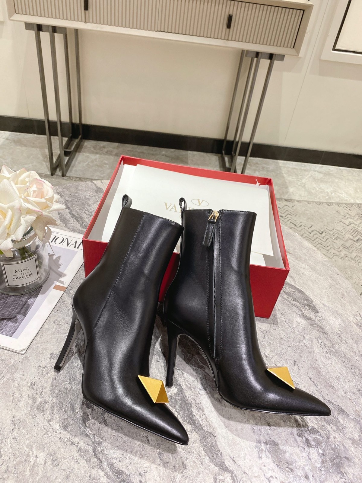 047 047#016-Valentino-shoes-03-2023SS