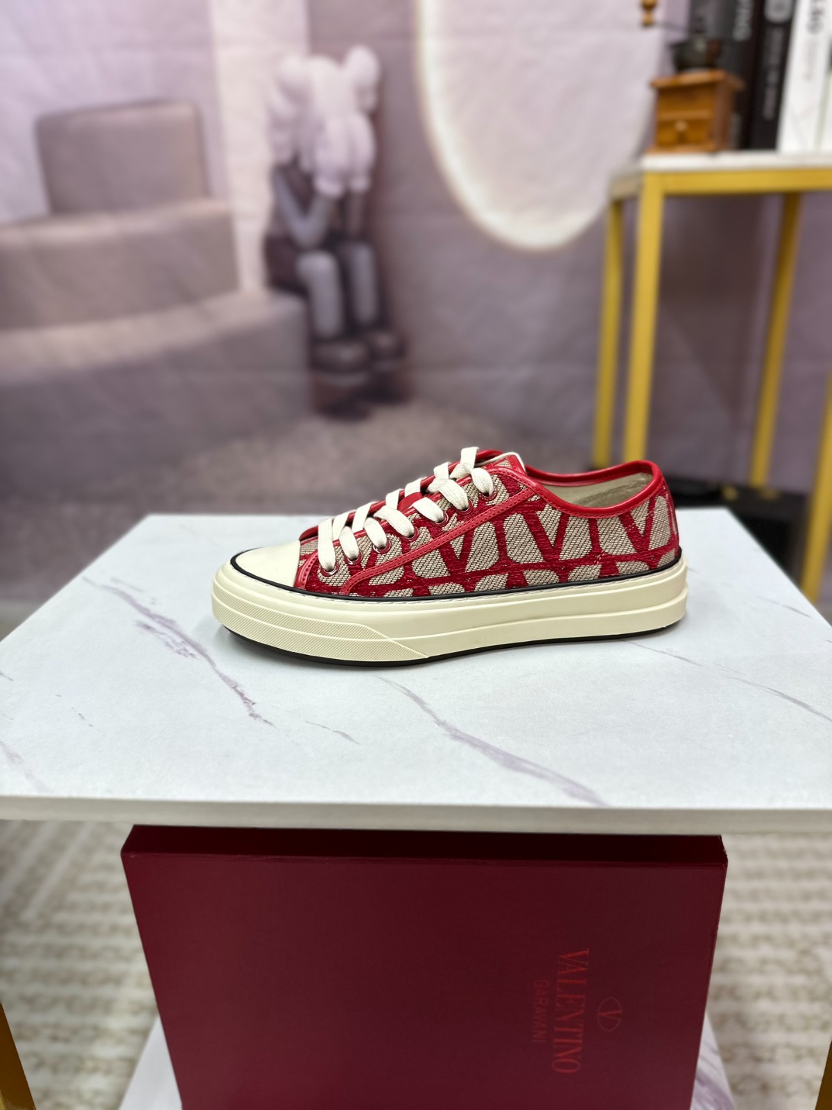 019 019#016-Valentino-shoes-03-2023SS