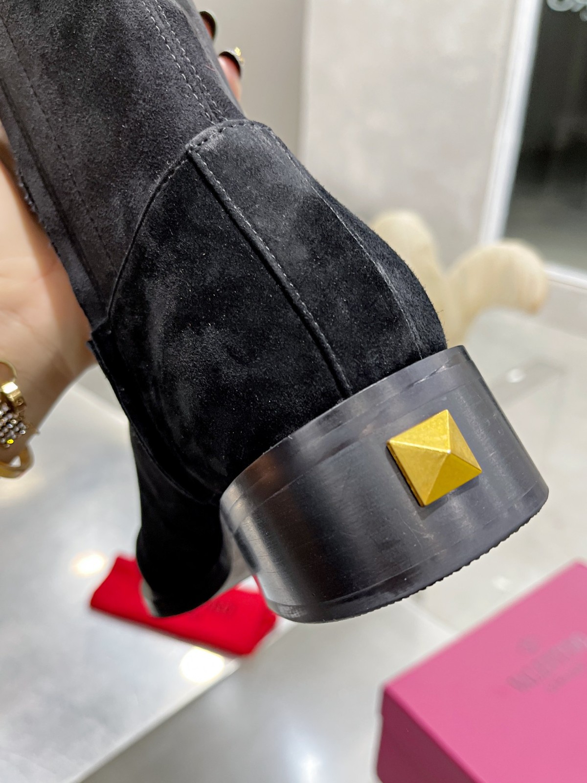 007 007#016-Valentino-shoes-03-2023SS