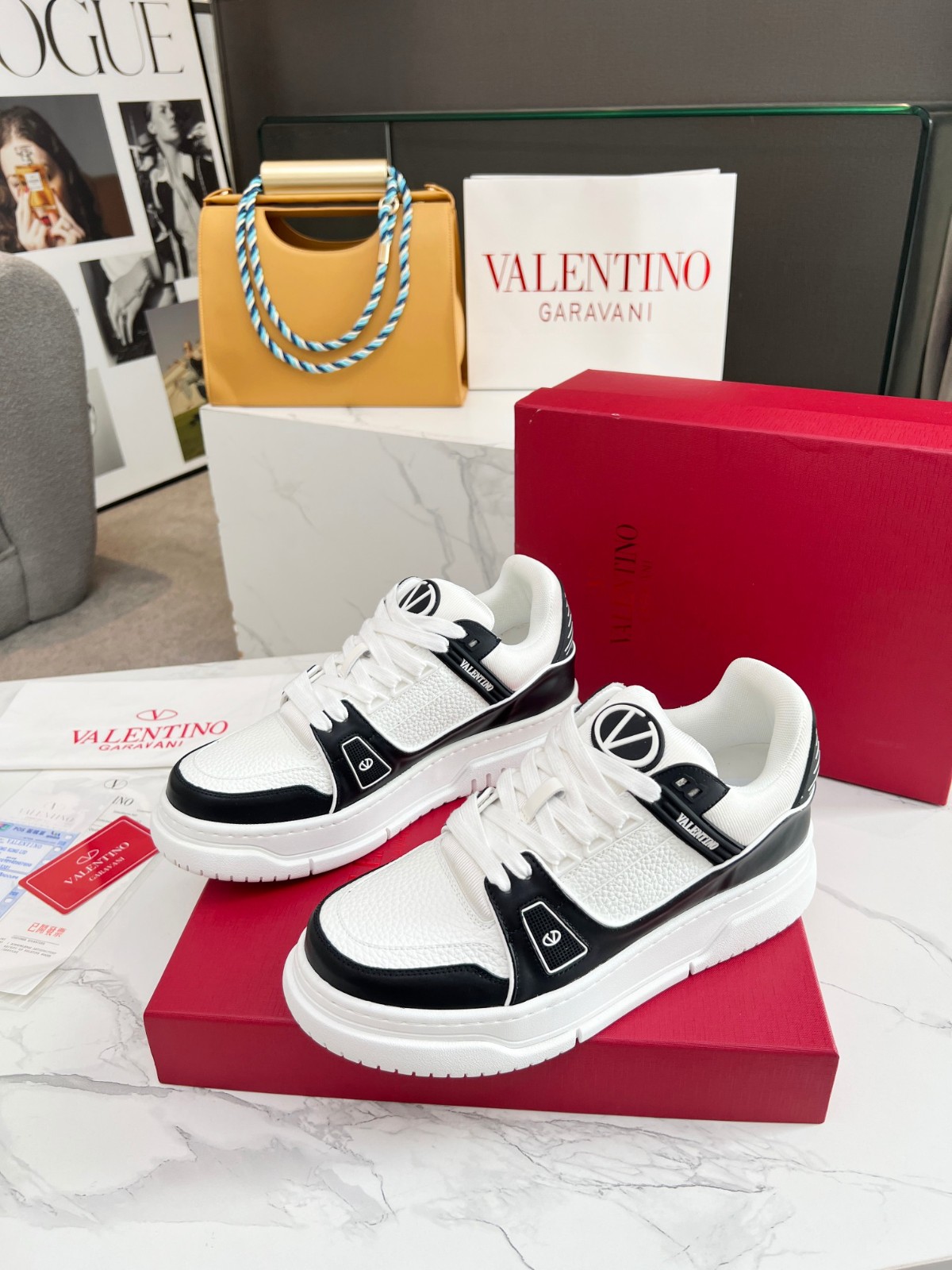 001 001#016-Valentino-shoes-03-2023SS