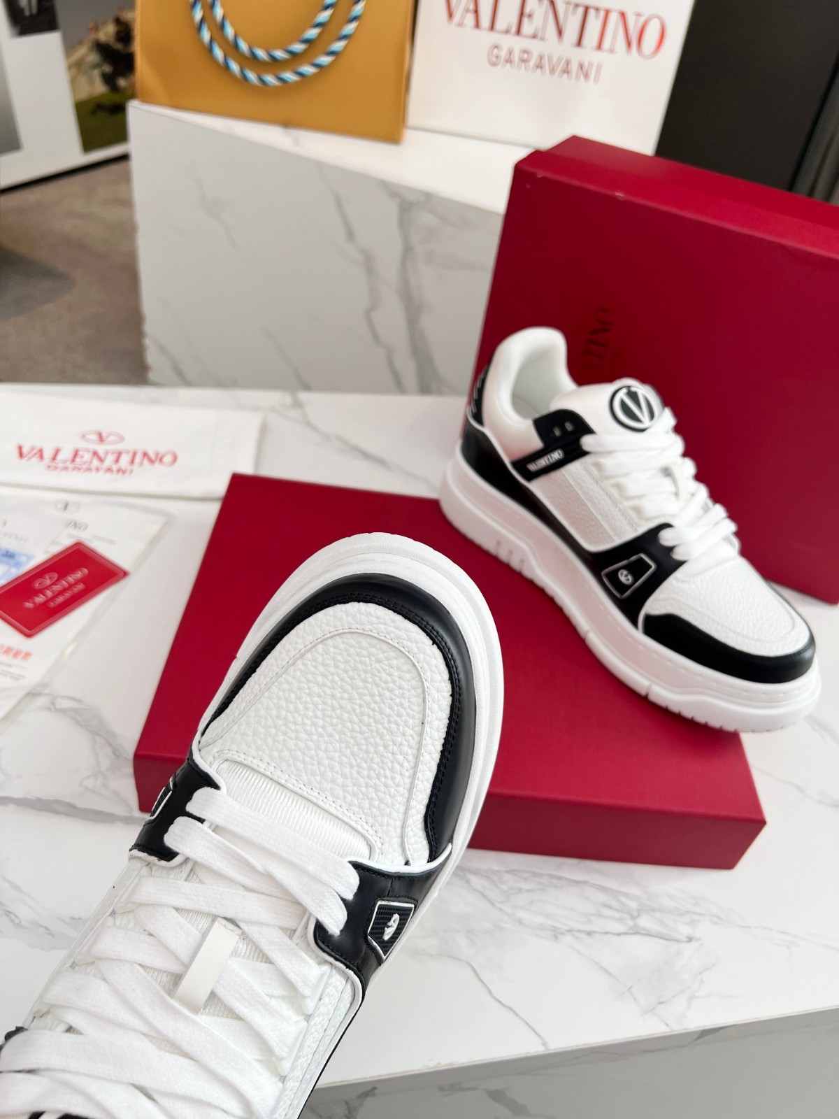 001 001#016-Valentino-shoes-03-2023SS