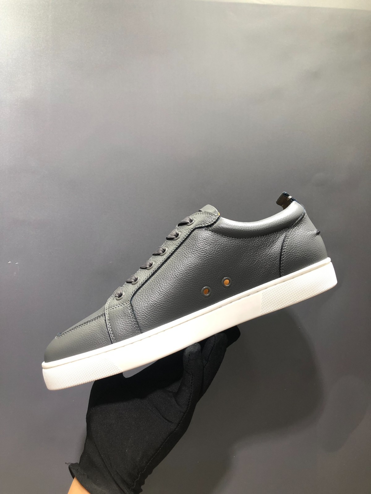 069 SIZE 35-47