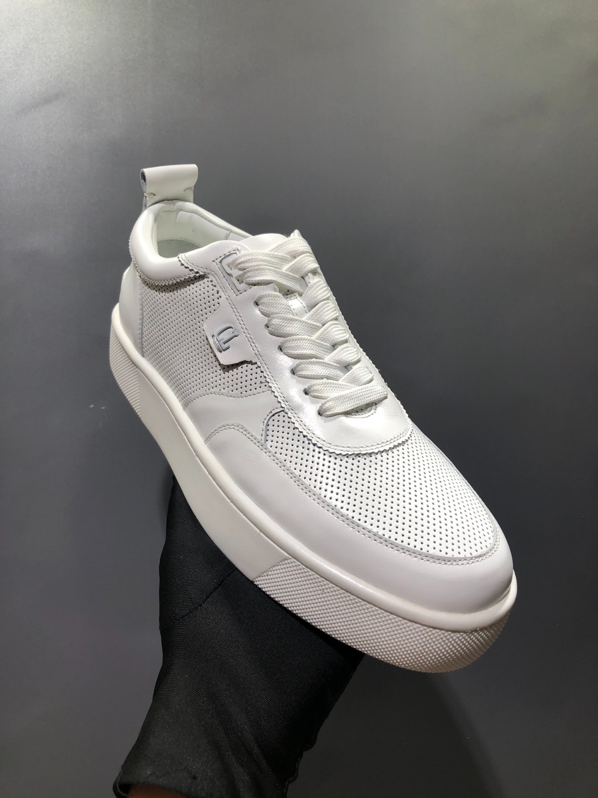 068 SIZE 38-47
